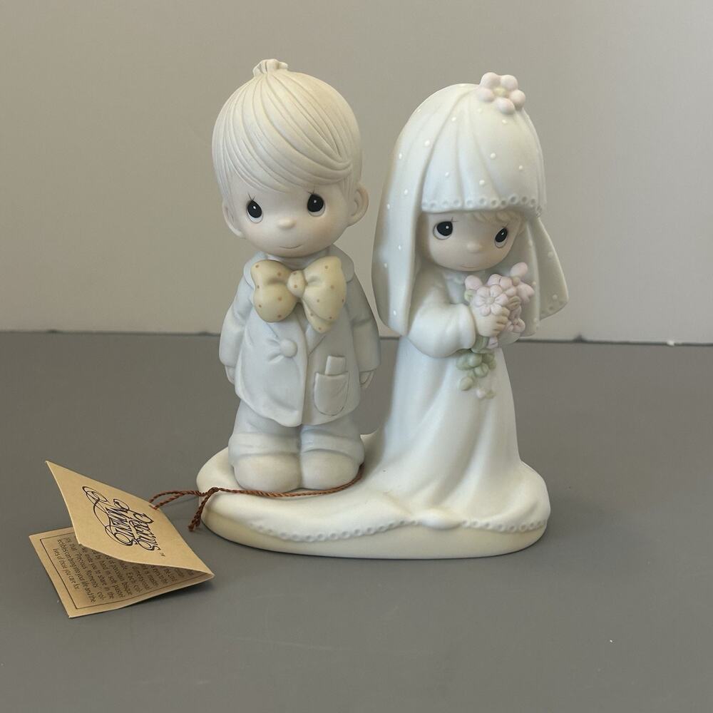 Precious Moments The Lord Bless You And Keep You Bride and Groom 1979 NO BOX